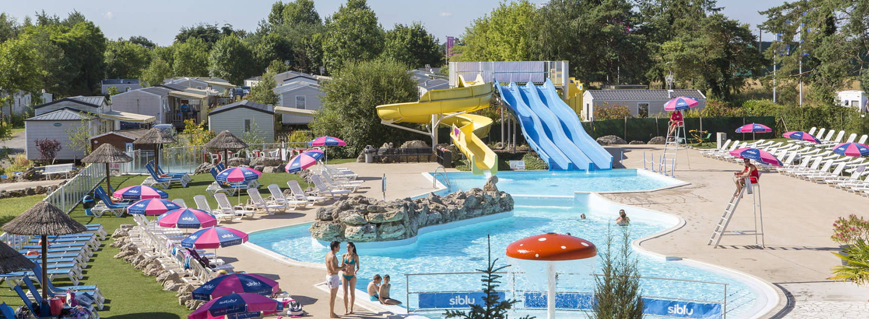 Piscine avec toboggan dans le Loir et Cher